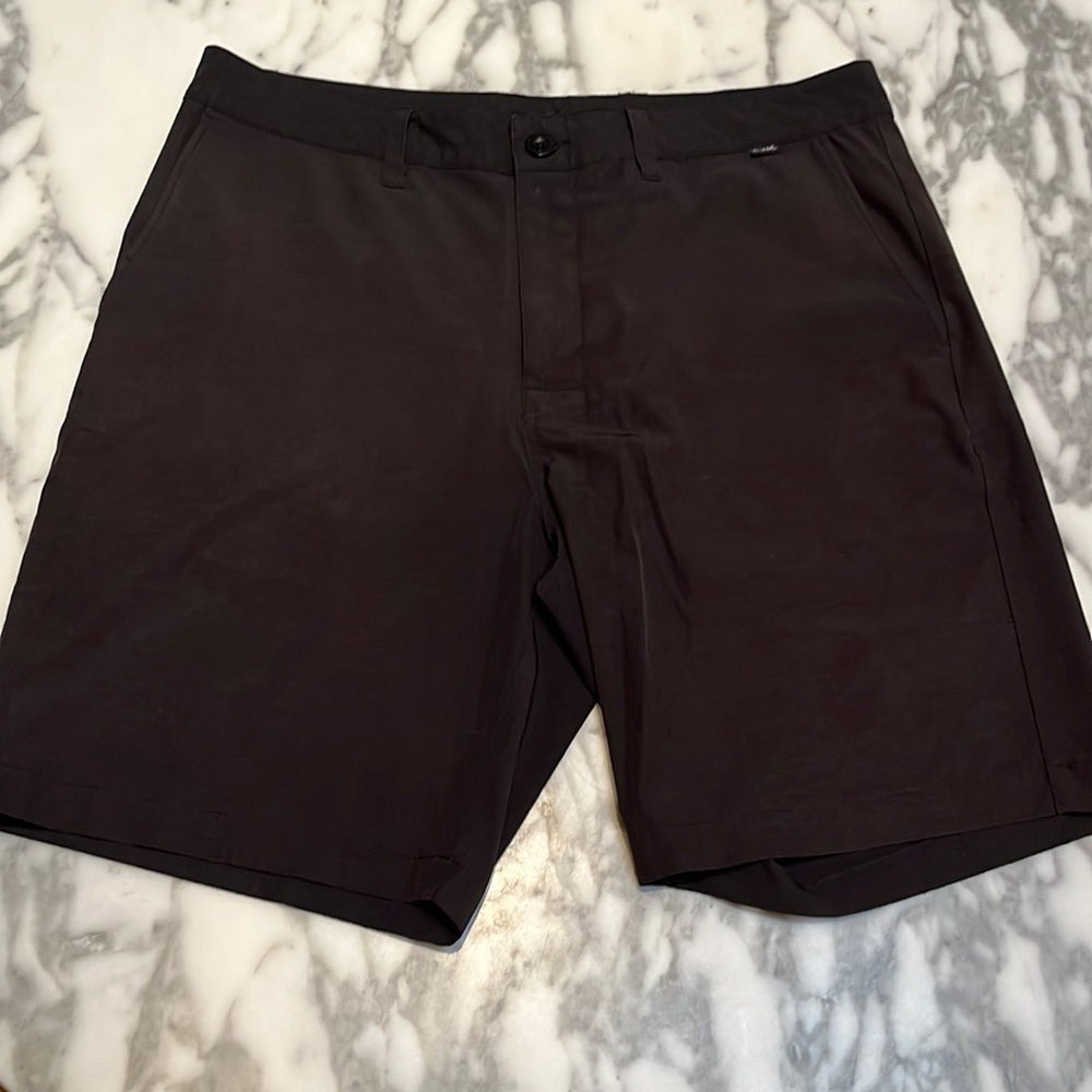 Travis Mathew Shorts 36